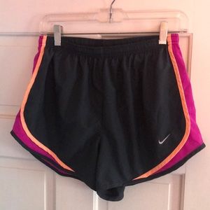 Nike Tempo Running Shorts Black/Coral/Magenta